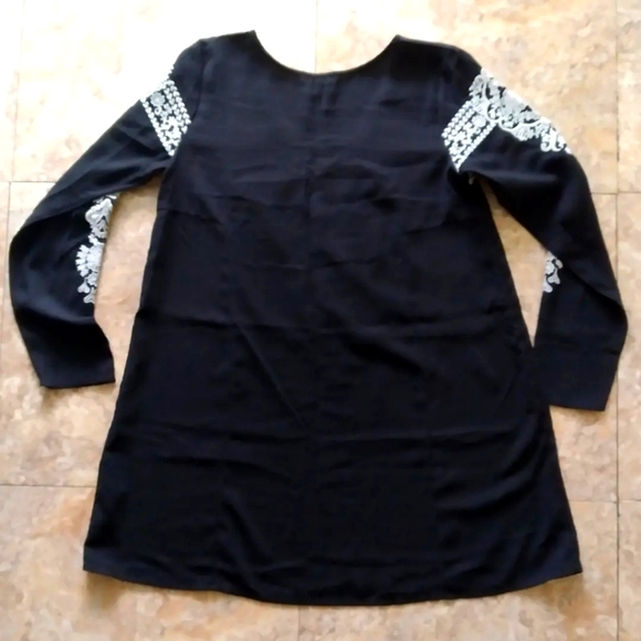 Abercrombie & Fitch Embroidered Long Sleeve Tunic Dress, size Large - Picture 4 of 7